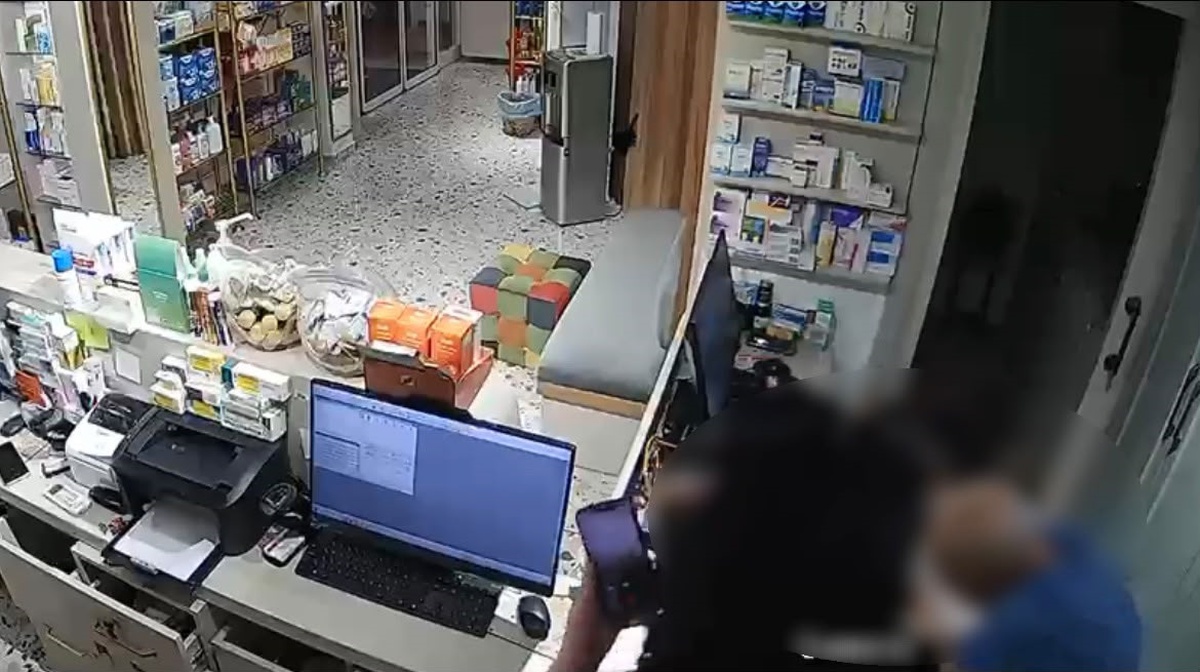 Mersin\'de Eczacıya Saldıran Kadın Tutuklandı