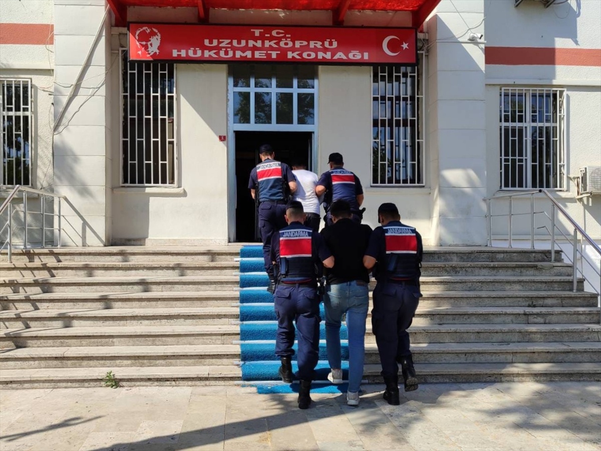 Askeri Yasak Bölgedeki Düzensiz Göçmenler Tutuklandı