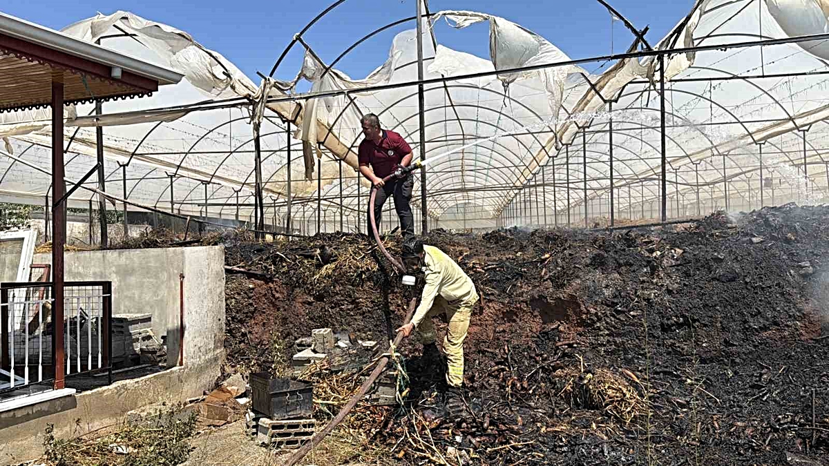 Gazipaşa’da sera yangını