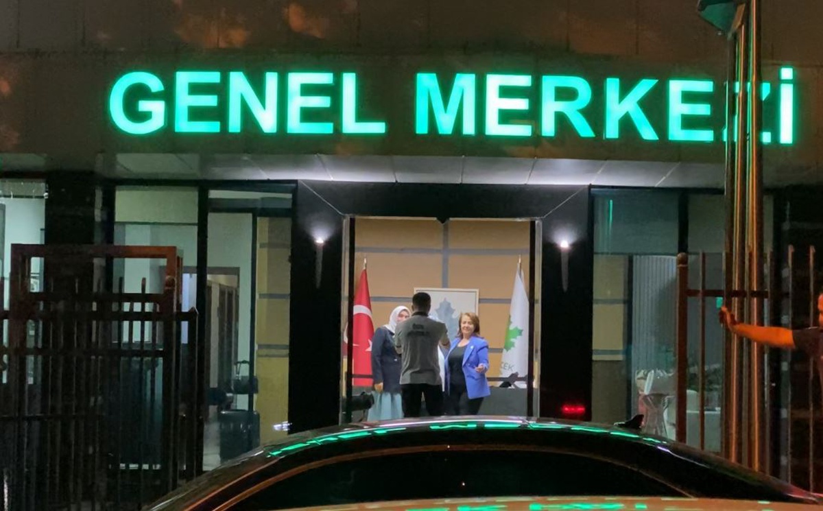 Gelecek Partisi Genel Merkezi Görüntülendi