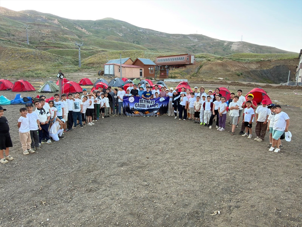 Hakkari\'de Doğayla İç İçe Basketbol Kampı