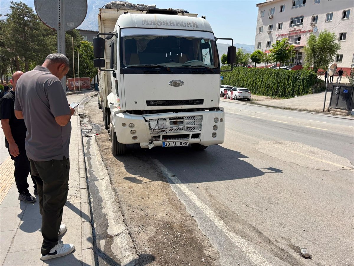 Hakkari\'de Trafik Kazası: 1 Yaralı