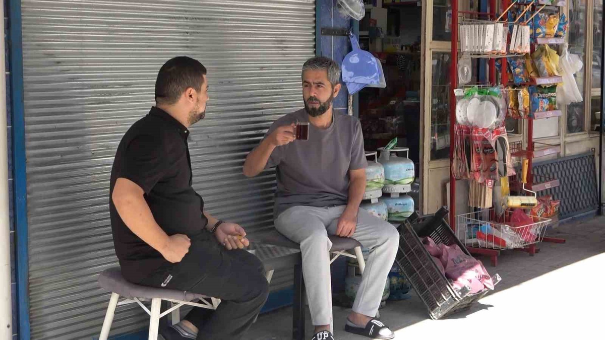 Kamyonet Çocuğa Çarptı: Yaralı Hastaneye Kaldırıldı