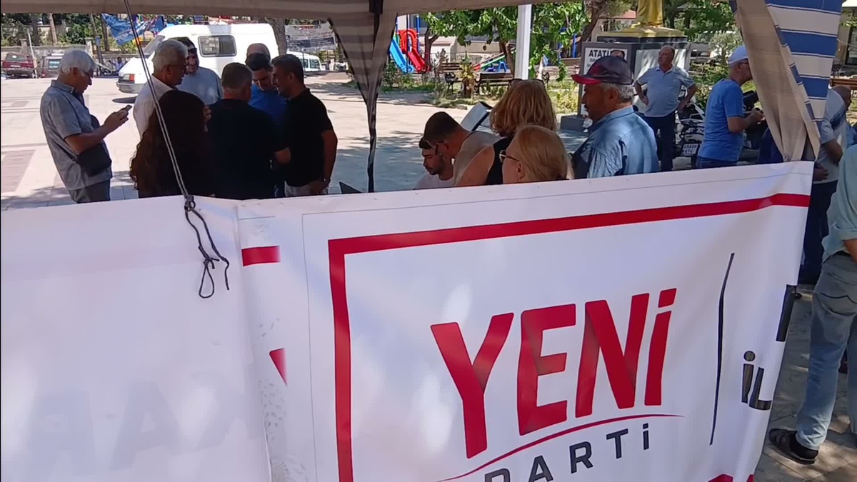 Karacasu’da CHP ilçe örgütü ve belediye yönetiminden toplu istifa