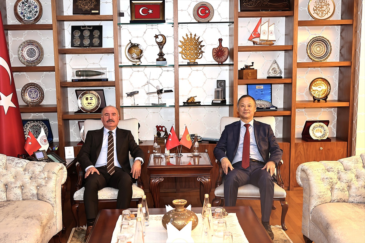 Kırgızistan Büyükelçisi Çorum\'u Ziyaret Etti