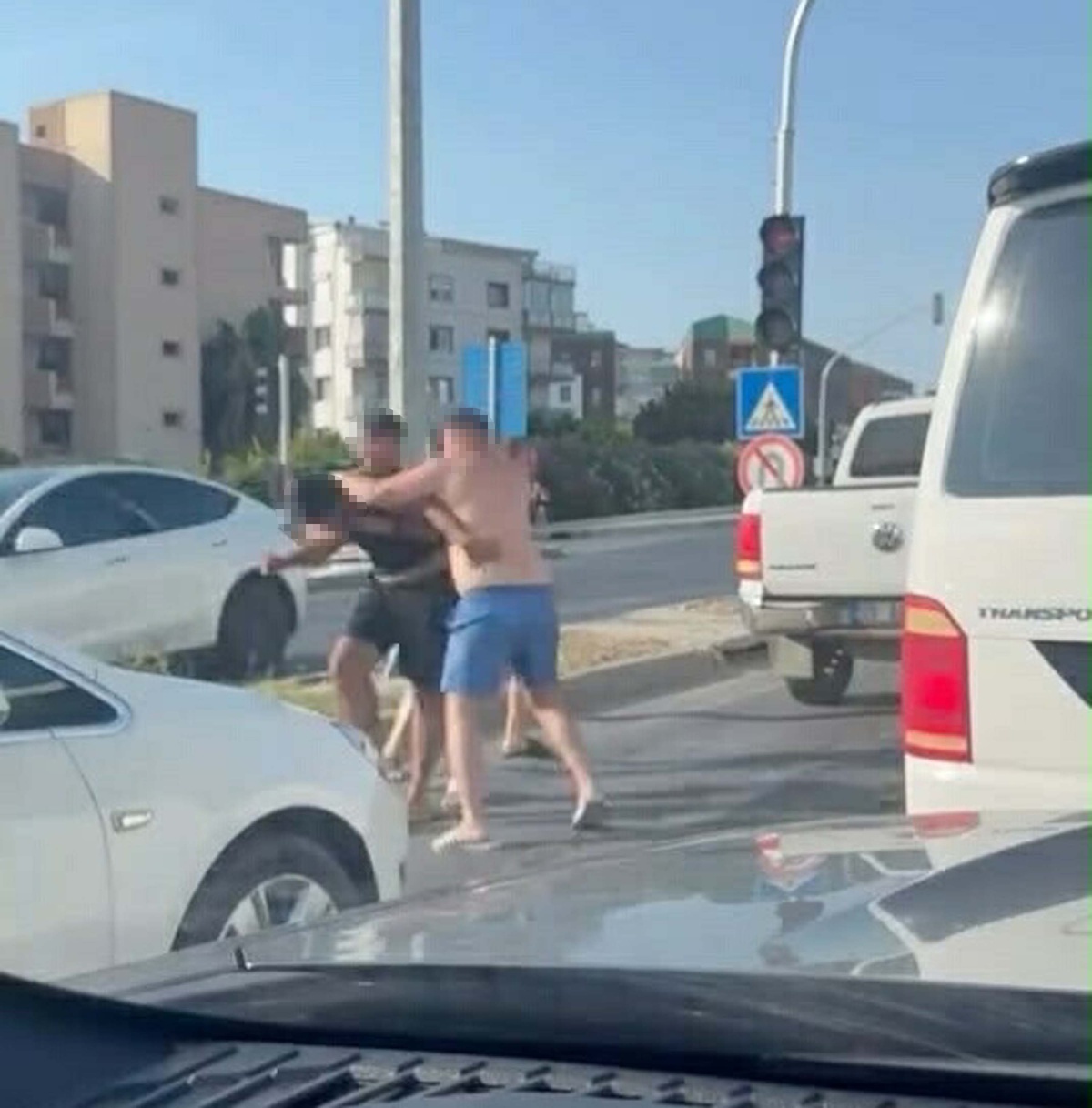 Kuşadası\'nda Trafik Kavgası: 540 Bin Lira Ceza