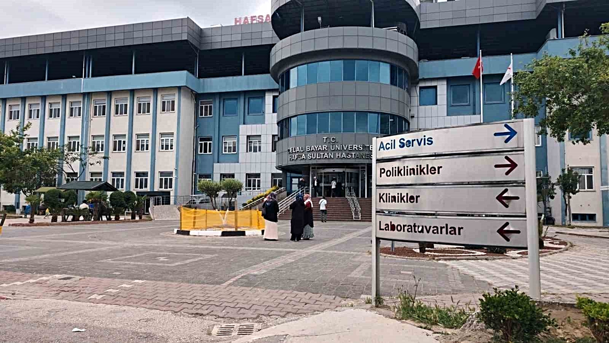 Manisa Hastanesi\'nde Robotik Cerrahi Başarısı