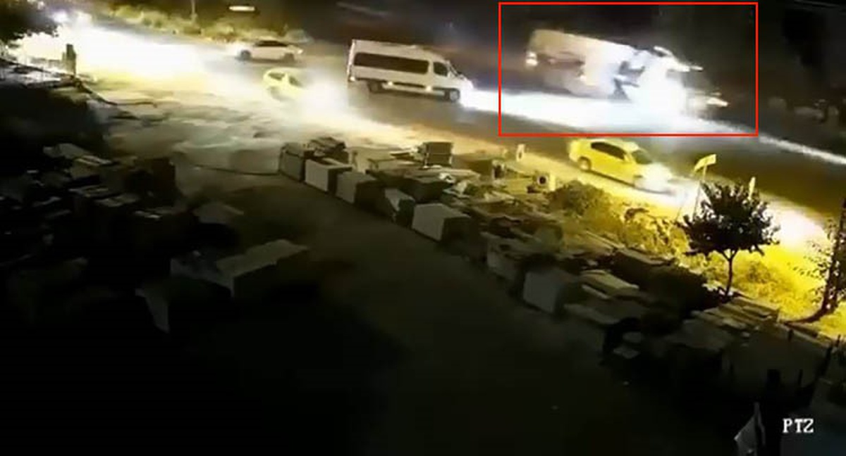 Mardin\'de Trafik Kazası: 3 Ölü