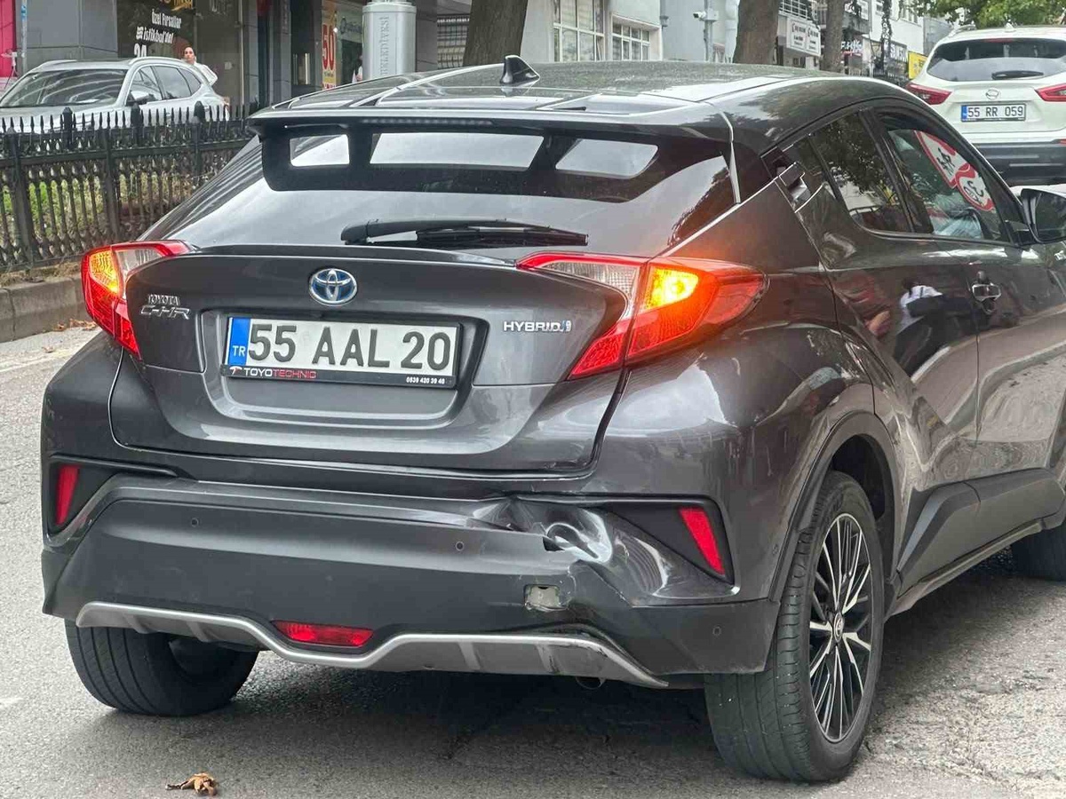 Samsun\'da Motosiklet Kazası: Sürücü Yaralandı