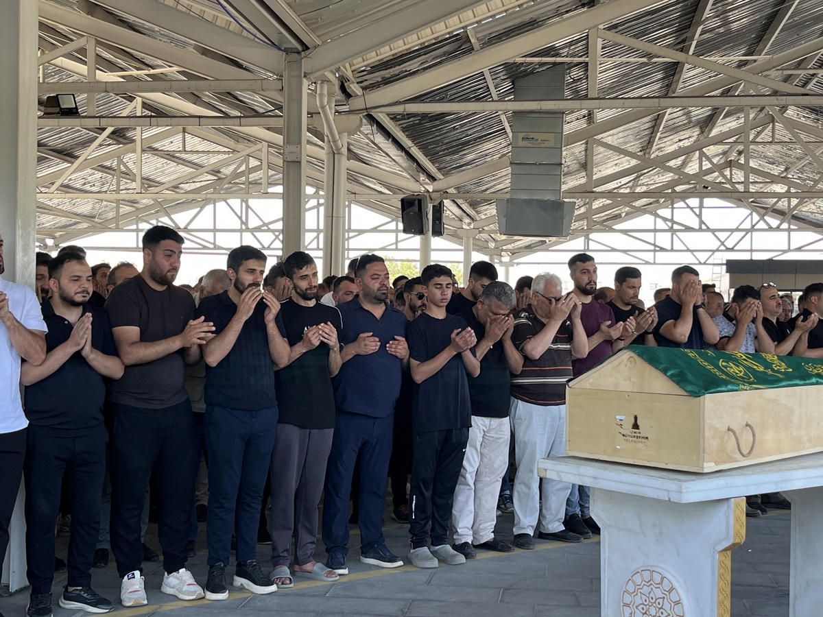 Kadir Tohum\'un Cenazesi Gaziantep\'te Defnedildi