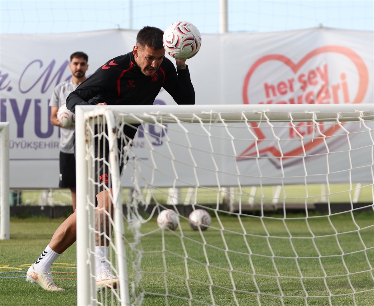 Sivasspor Sezon Hazırlıklarına Devam Ediyor