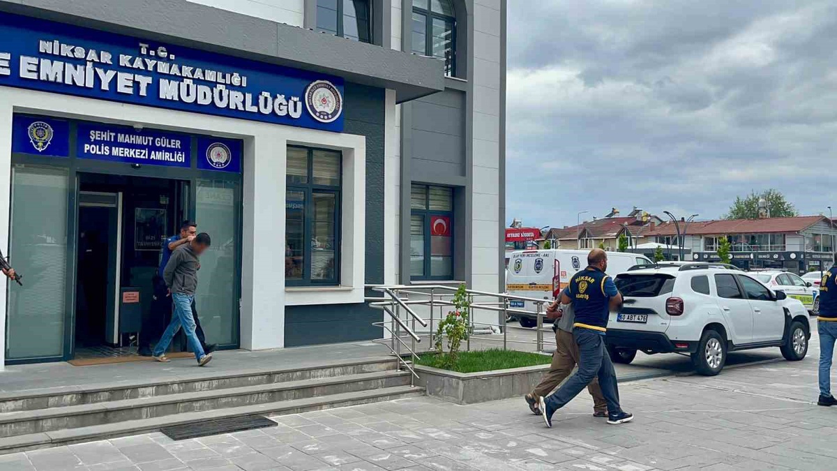 Hırsızlar Sivas\'ta Yakalandı