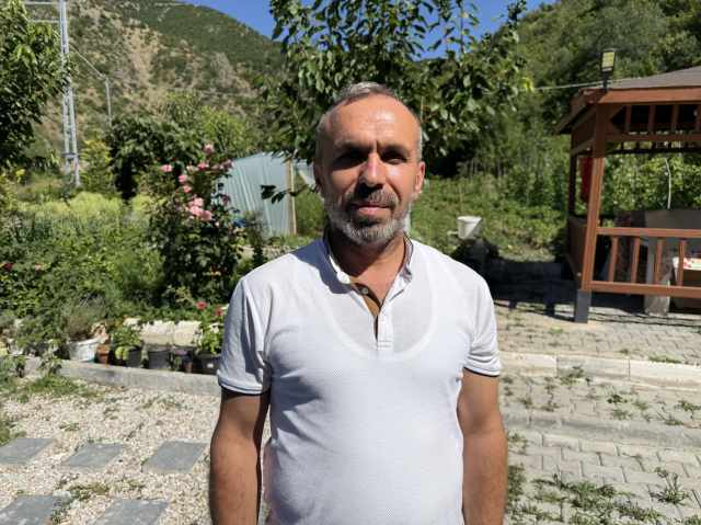 Kendi ağırlığının 850 katını taşıyabilen böcek Tokat'ta görüntülendi