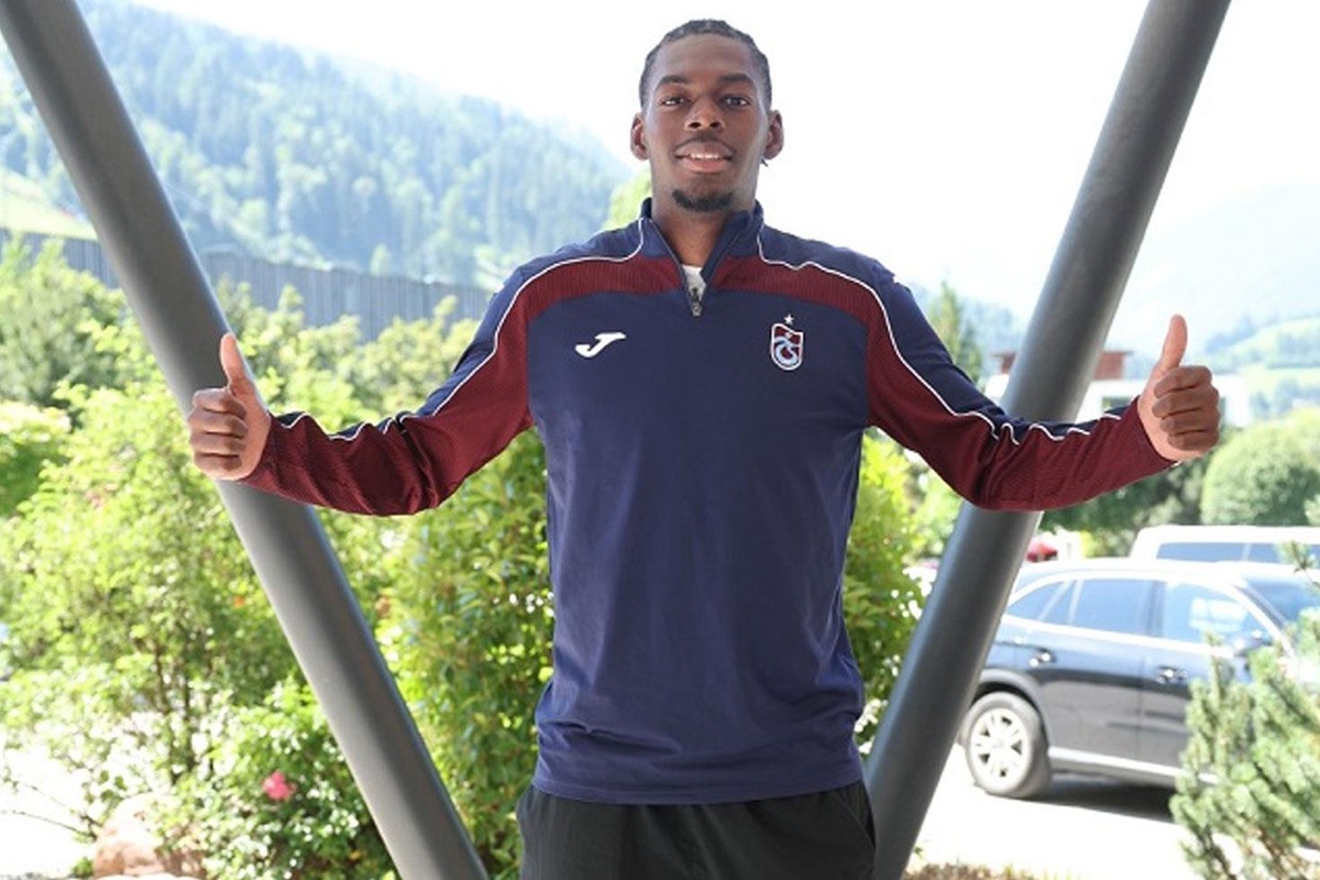 Trabzonspor yeni golcüsünü KAP\'a bildirdi