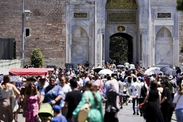 Türkiye’de yaşam süresi değişti: Kadınlar, erkeklerden daha uzun yaşıyor