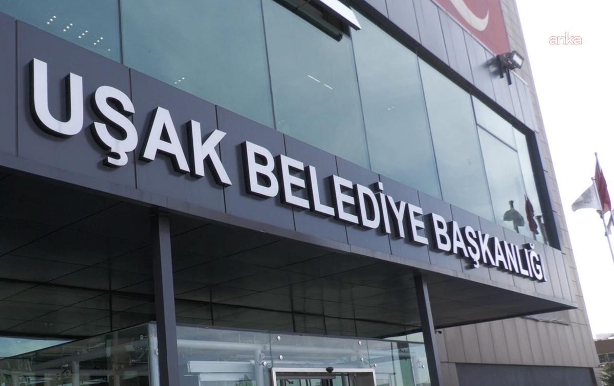 Uşak Belediyesi'nde maaş soruşturması: 17 kişiye operasyon
