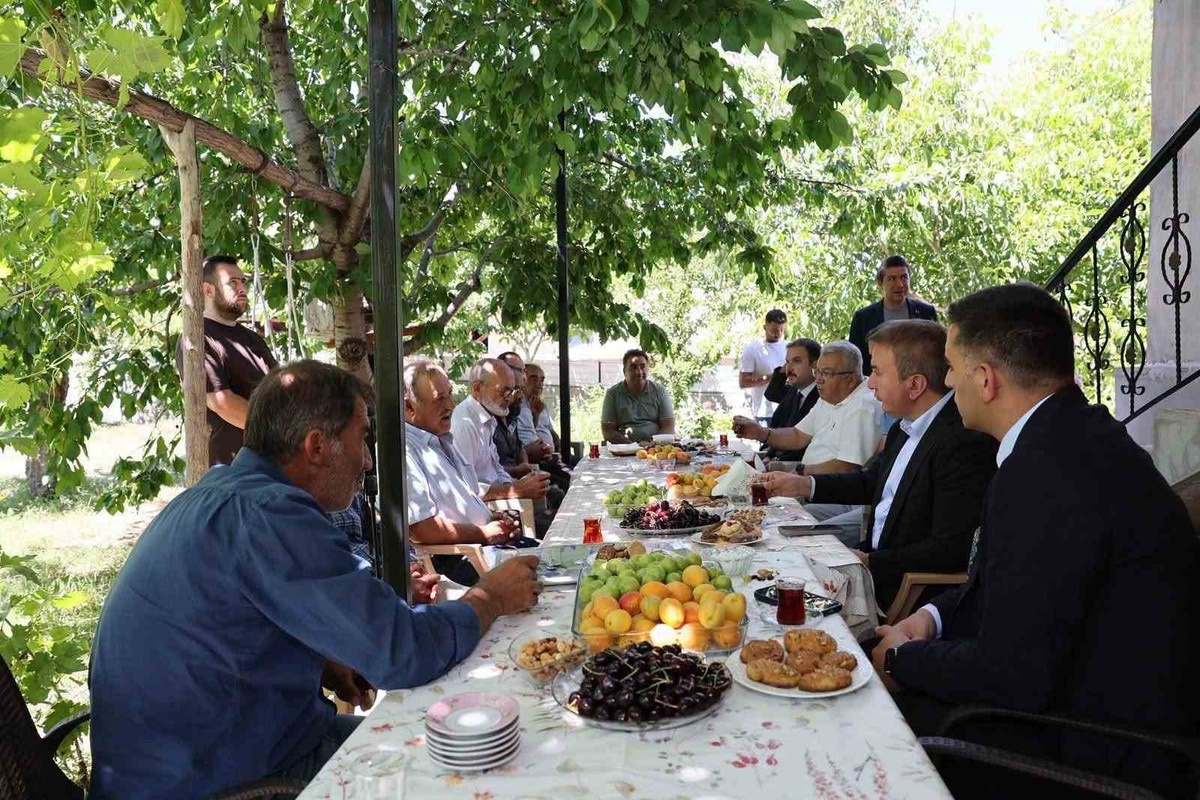 Vali Aydoğdu Ortayurt Köyü\'nü Ziyaret Etti