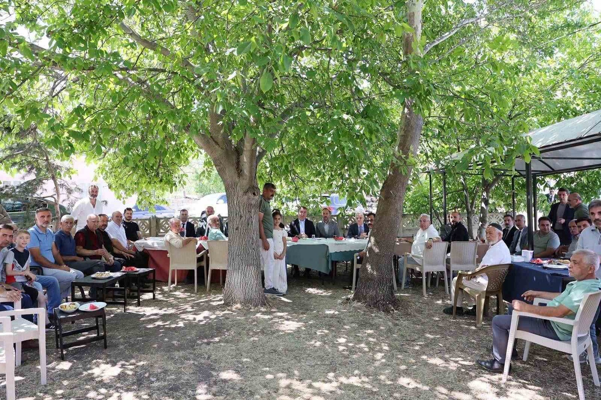 Vali Aydoğdu Ürek Köyü\'nü Ziyaret Etti