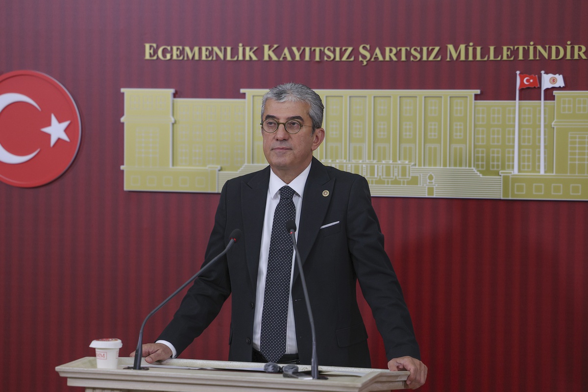 Yeni Parti\'ye 200\'ün Üzerinde İstifa