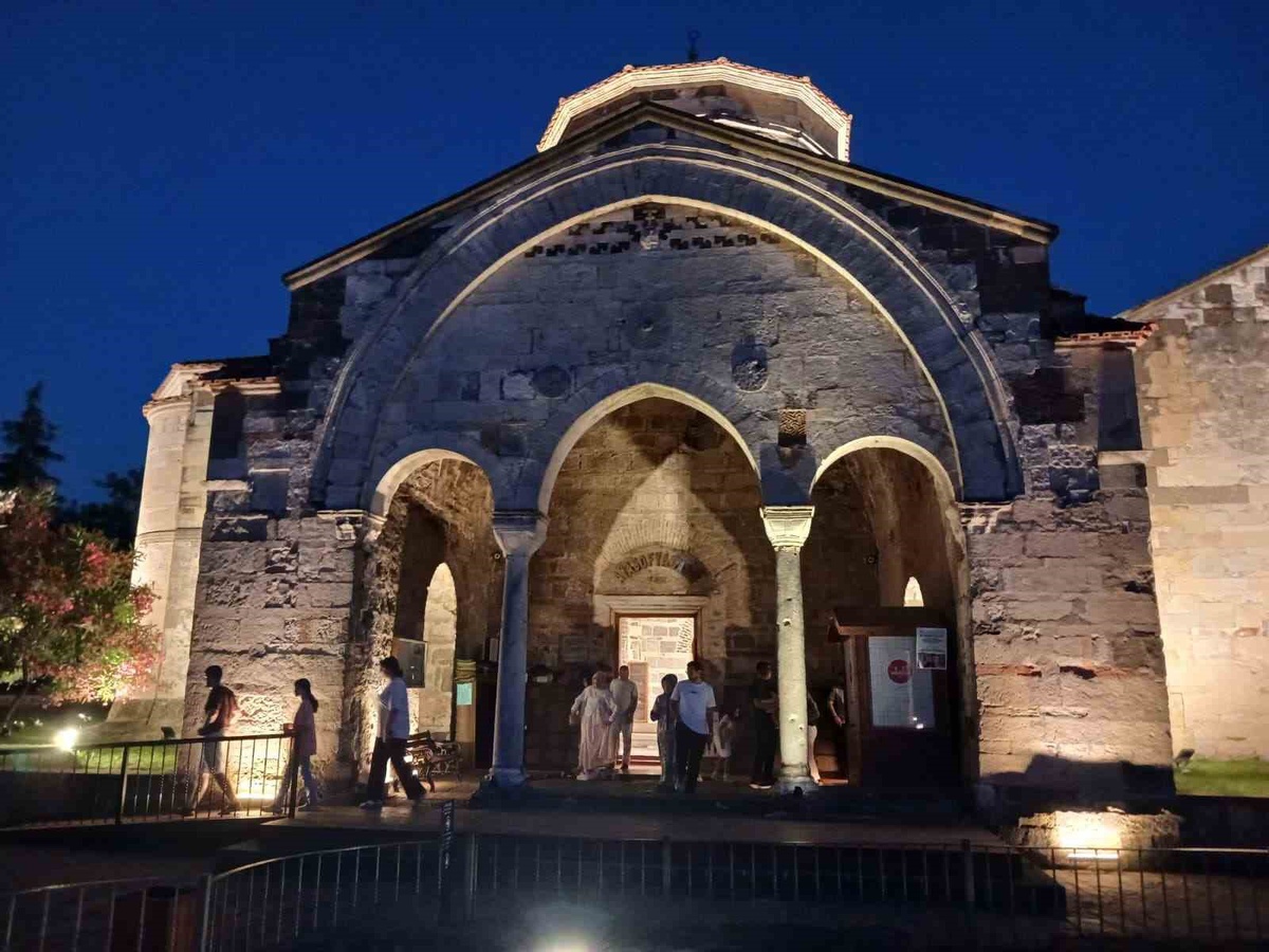 Ayasofya Camii: Trabzon\'un Gözde Turist Noktası