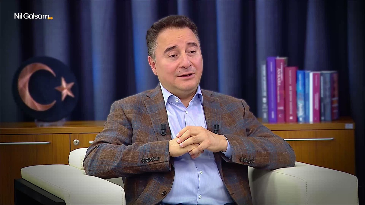 Babacan: Gençler Umutlarını Kaybetmesin