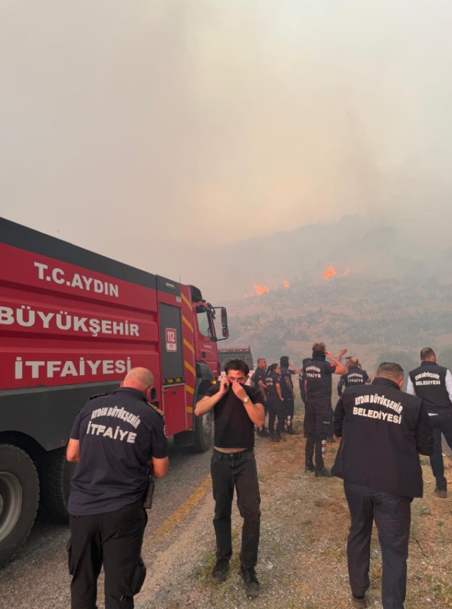 Aydın ve Balıkesir'de orman yangını! Havadan ve karadan m&uuml;dahale devam ediyor