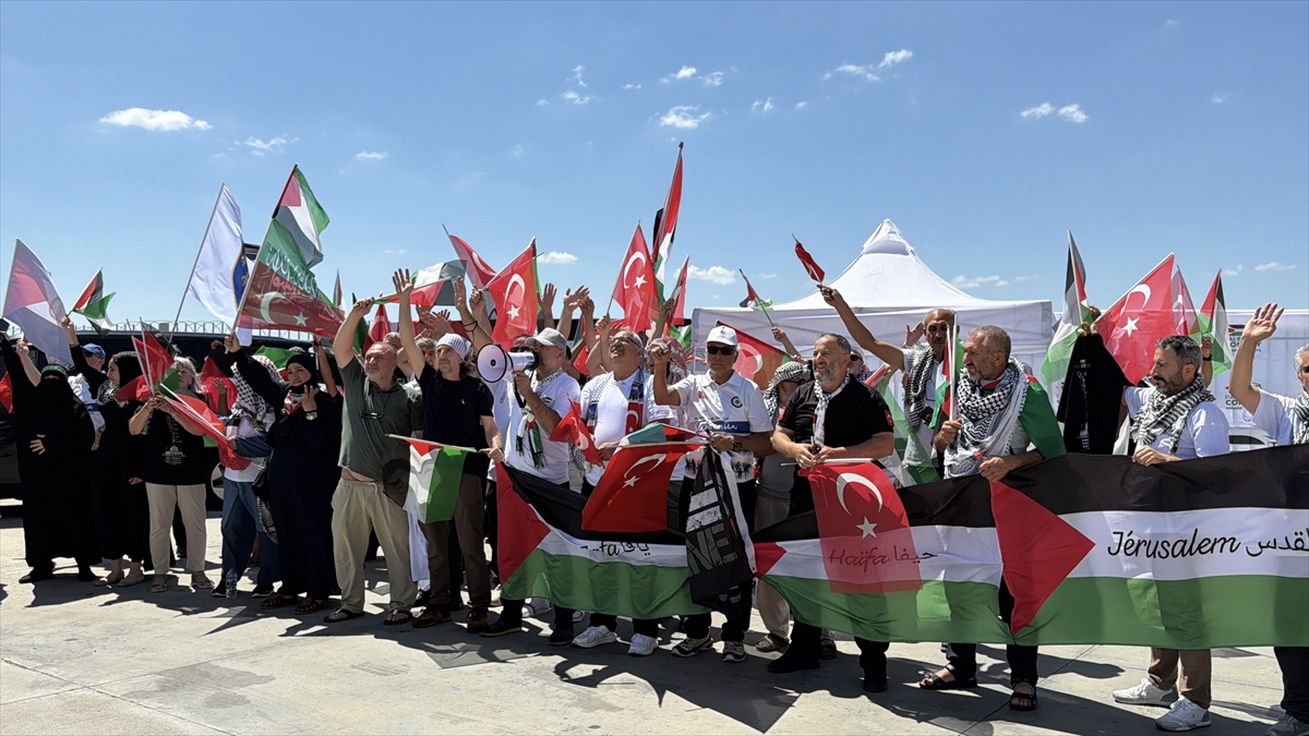 Filistin Konvoyu Türkiye\'ye Girdi