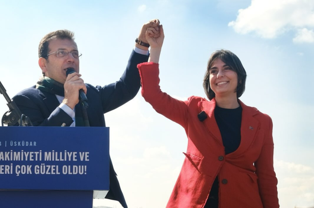 Burcu Köksal'dan gözaltına alınan Sinem Dedetaş'a gönderme