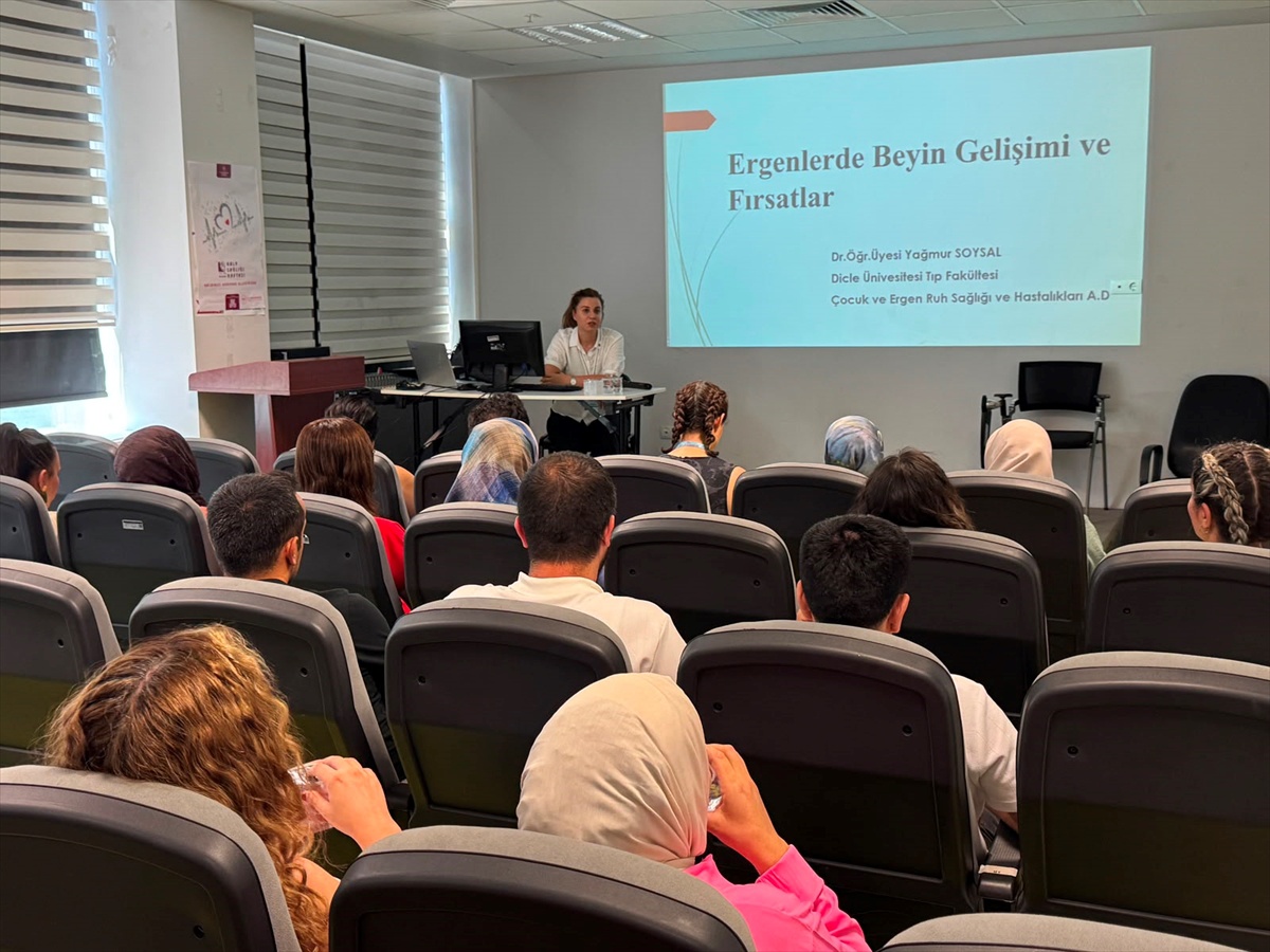 Diyarbakır\'da Ergenlik Semineri
