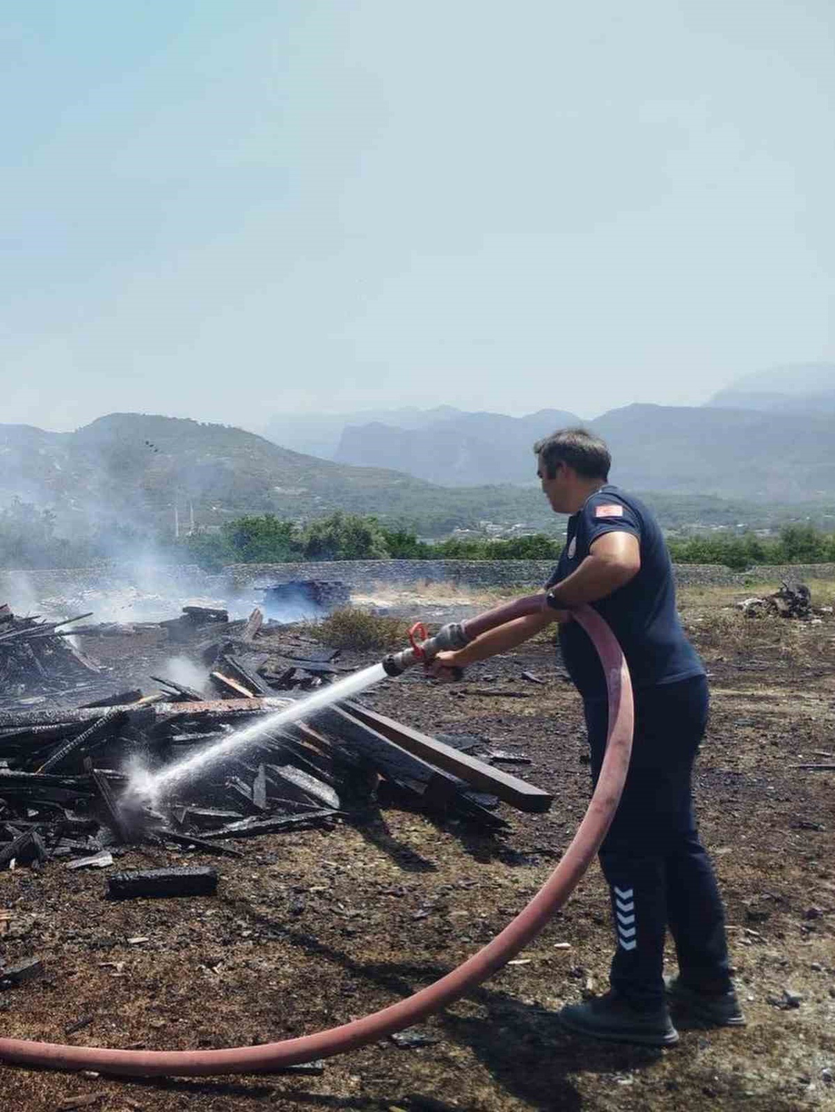 Hatay\'da Ahşap Palet Deposunda Yangın