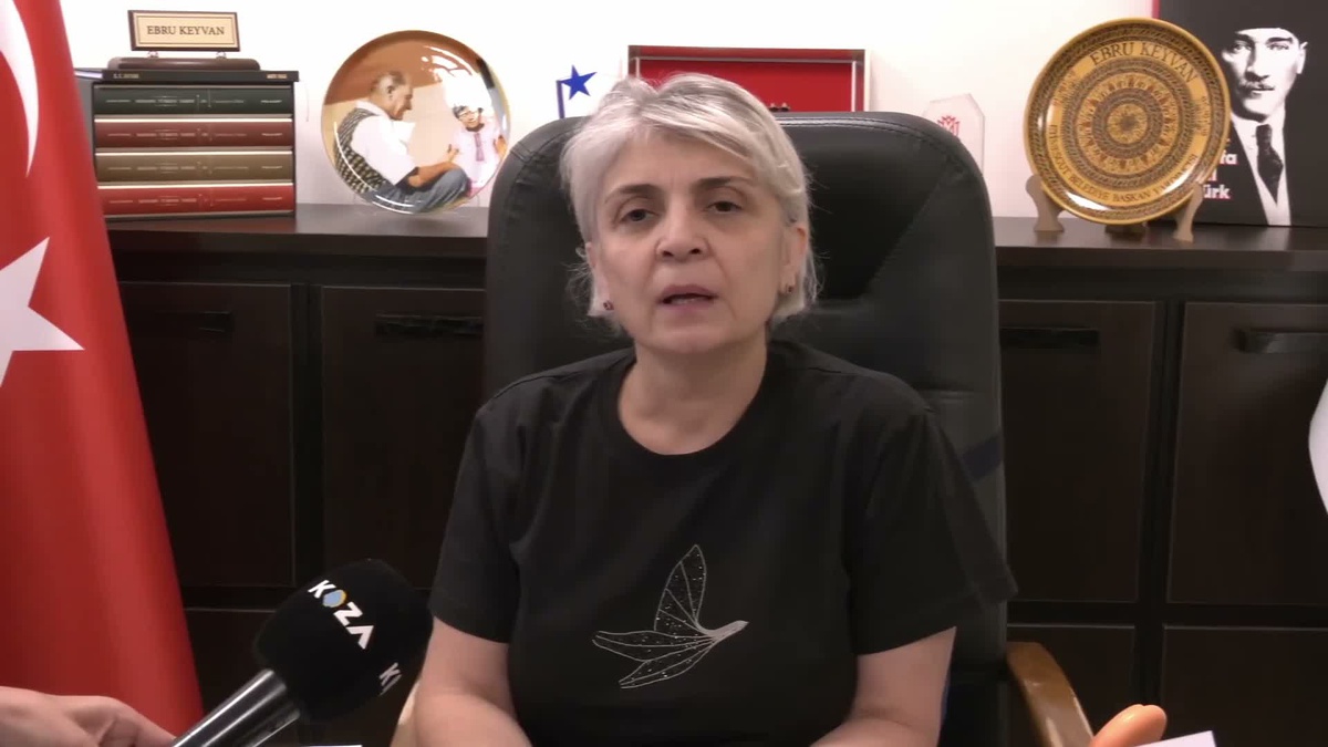 Etimesgut Belediyesi\'ne operasyon... Başkan Yardımcısı Ebru Keyvan: "Görevimizin başındayız, Başkanımızın arkasındayız"