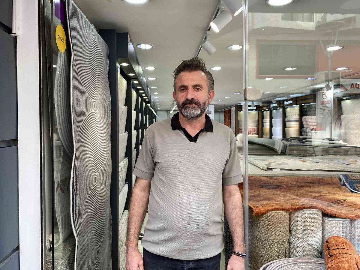 Gençler Küçük Halıları Tercih Ediyor