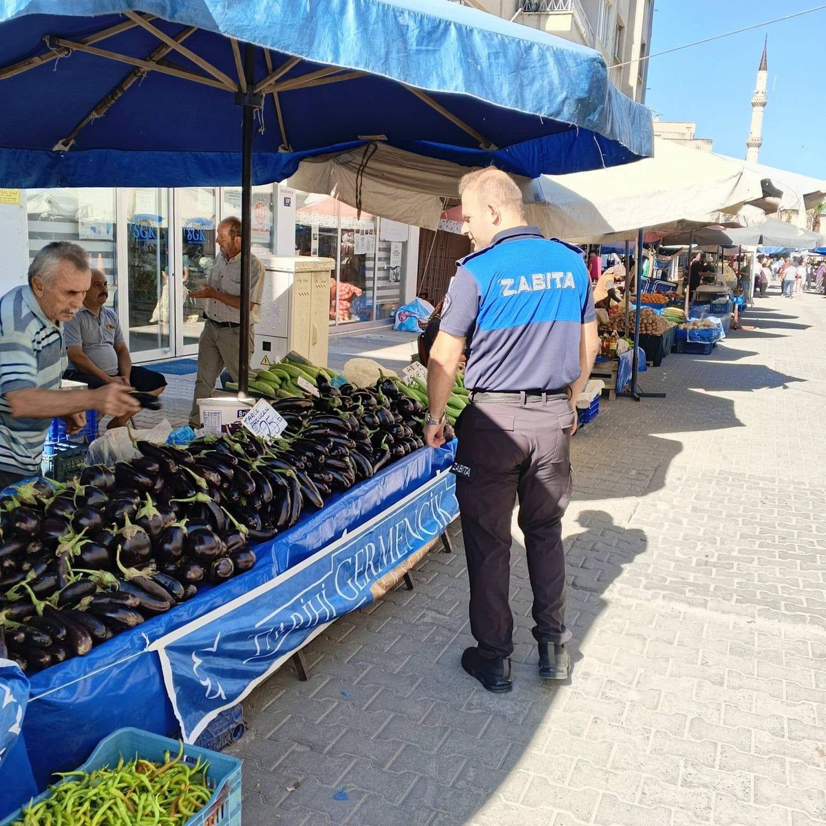 Germencik’te pazarda etiket denetimi