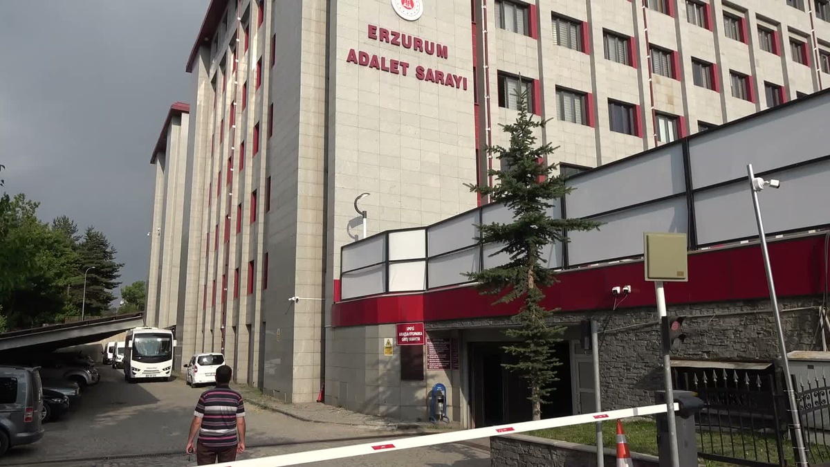 Polisler Gülistan Doku Soruşturmasında Tutuklandı