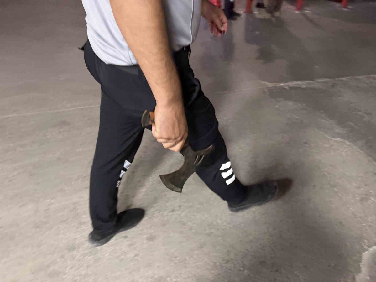 Adıyaman\'da acil servis önünde baltalı dehşet