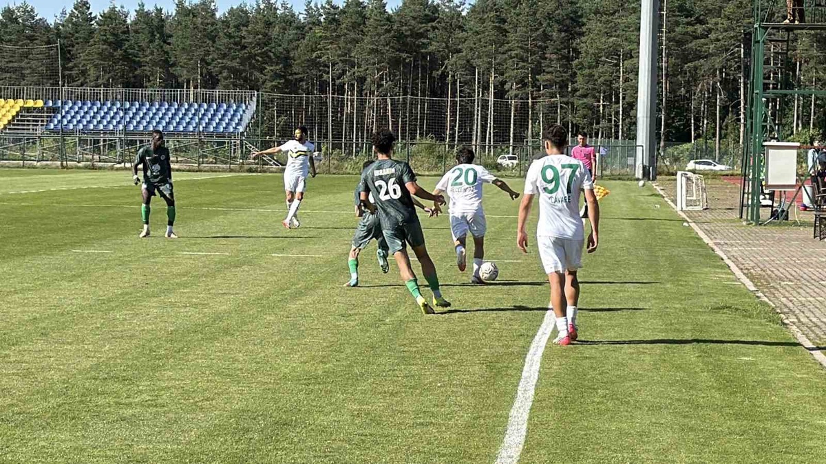 Esenler Erokspor, Al İttihad\'ı 2-1 yendi