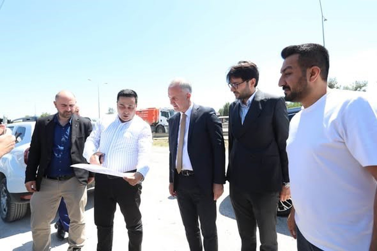 İnegöl Belediyesi asfaltlama çalışmasına devam ediyor
