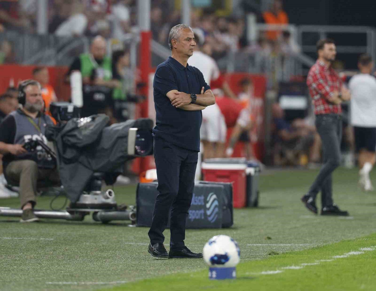 Fenerbahçe Turu Geçti, İsmail Kartal Açıklamalarda Bulundu