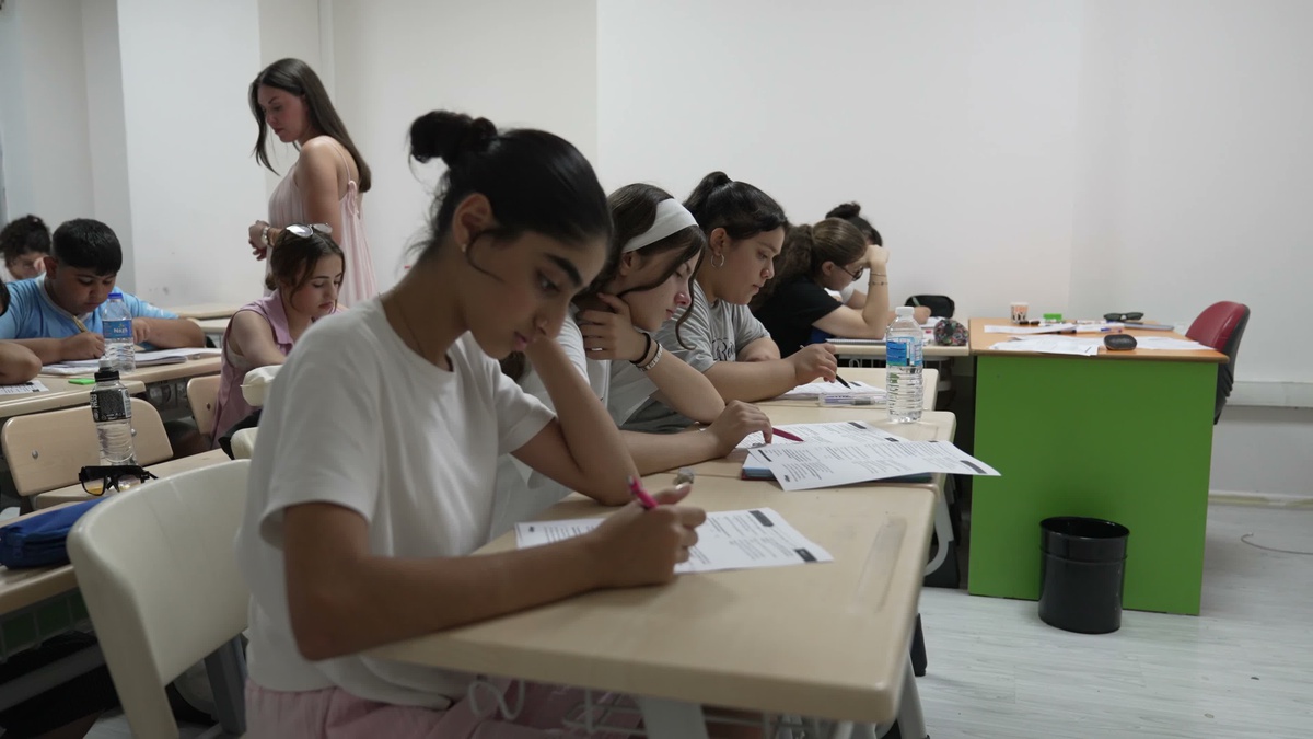 İzmir\'de Sınav Destek Merkezlerinde yaz dolu dolu geçiyor