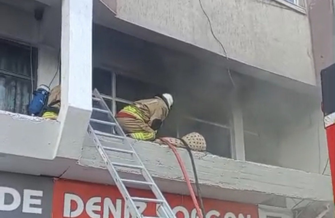  <a class='keyword-sd' href='/kahramanmaras/' title='Kahramanmaraş'>Kahramanmaraş</a>'ta İş Yerinde Yangın