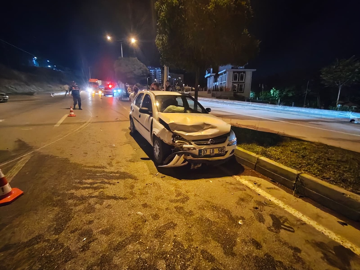 Hanönü\'nde Trafik Kazası: 3 Yaralı