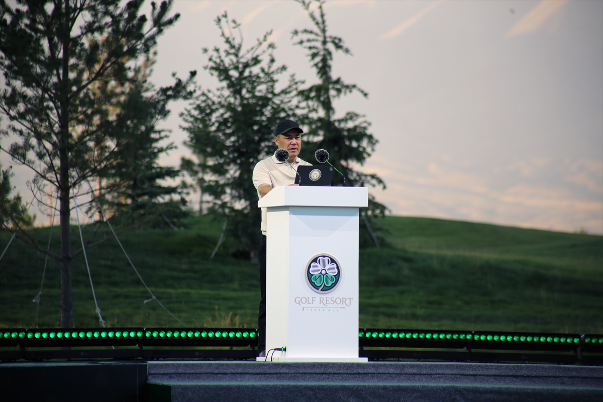 Kırgızistan\'da Modern Golf Kulübü Açıldı
