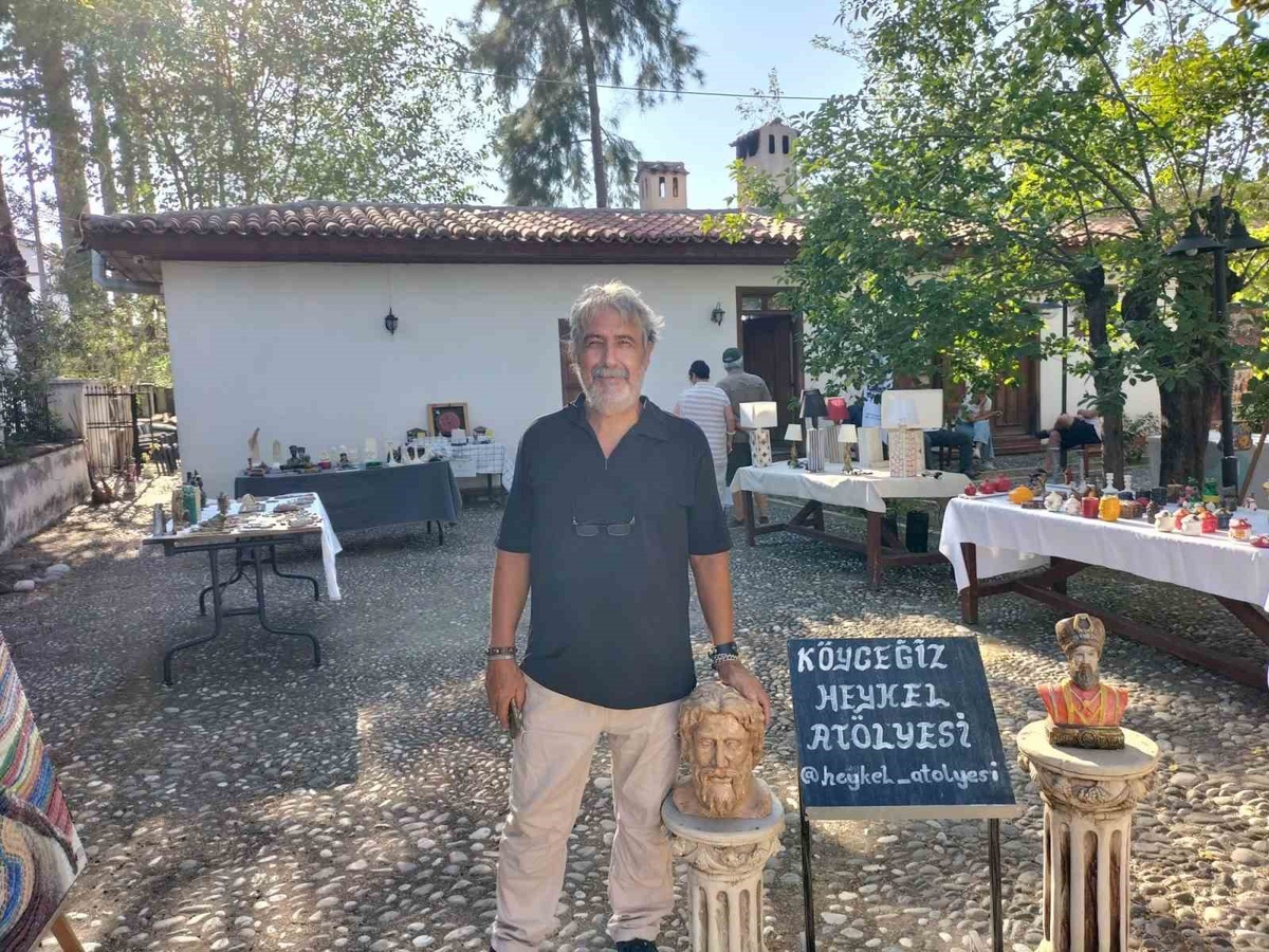 Köyceğiz’de heykel sergisi açıldı