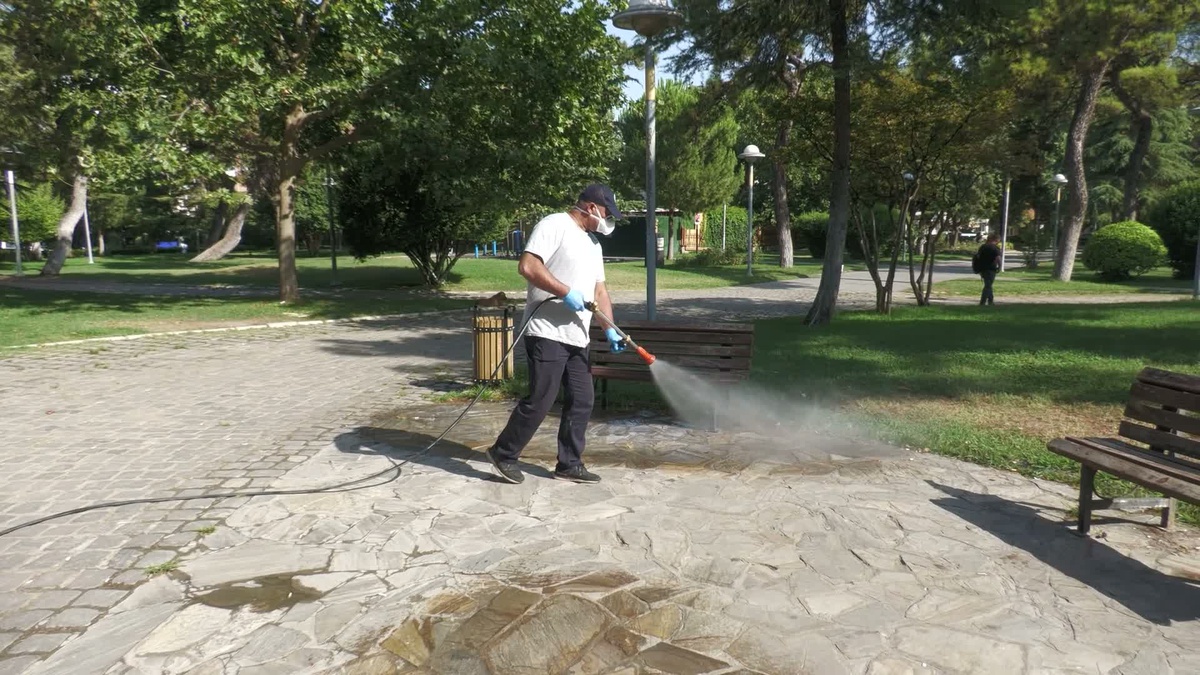 Manisa’nın 17 ilçesinde halk sağlığı için zararlılarla mücadele sürüyor