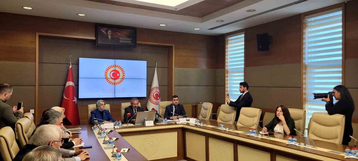 Öğrencilerden "Okullarda akıllı telefon yasaklasın" talebi