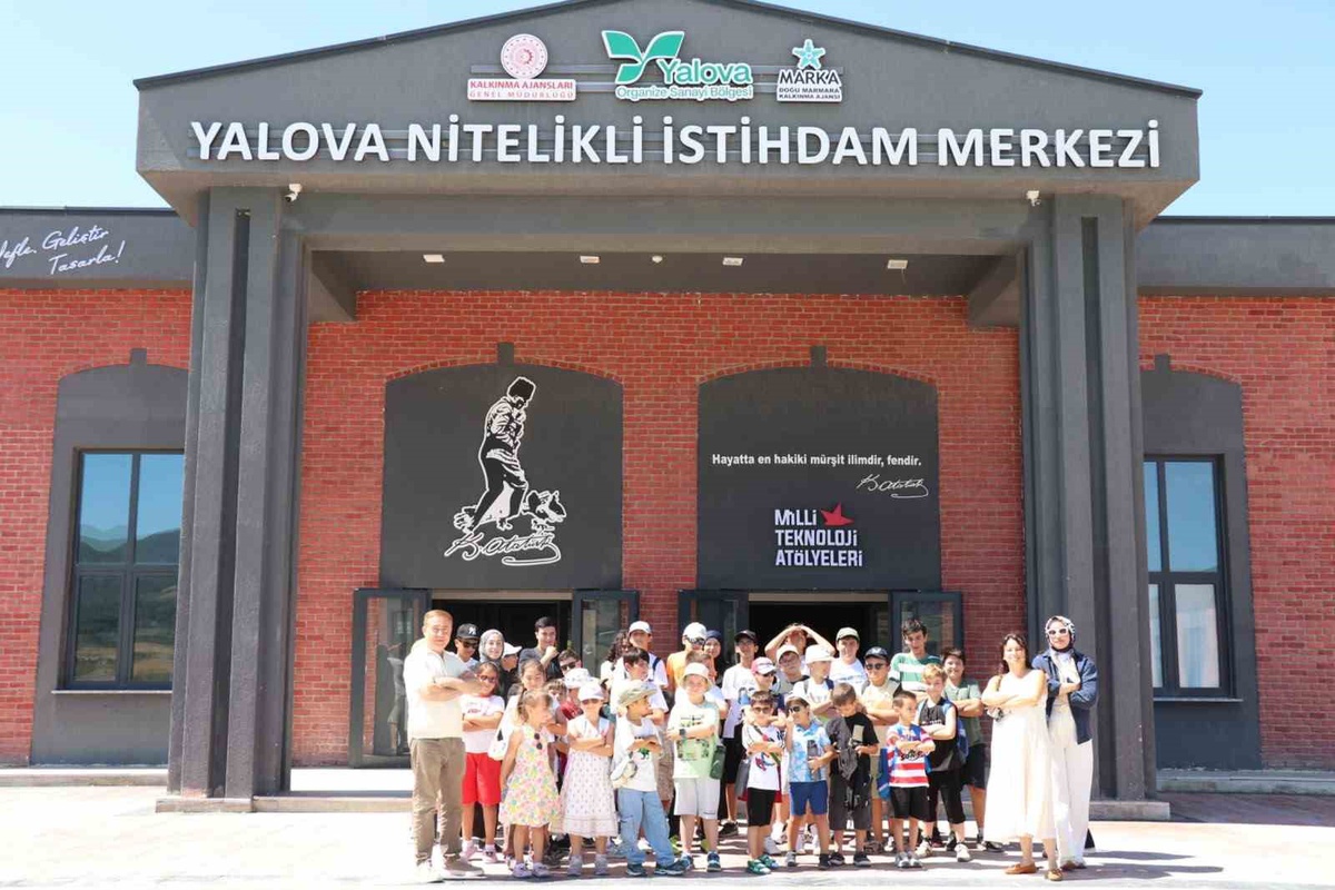 Öğrenciler Yalova OSB\'de Teknoloji Eğitimi Aldı