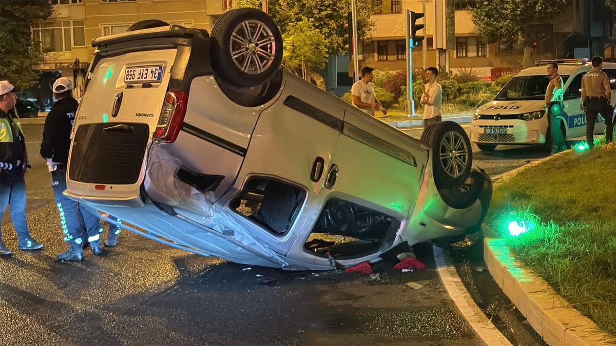 Tekirdağ\'da Takla Atan Araçtan Kaçan Sürücü Aranıyor
