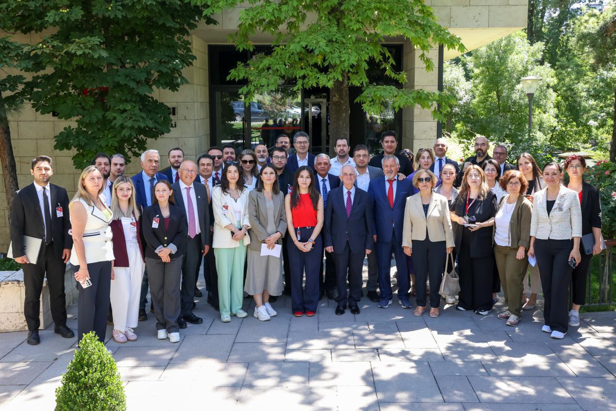 YENİ Parti MYK\'sı basın mensuplarıyla buluştu... Ensar Aytekin: “YENİ Parti’nin 60 ilde örgütlenmesini önümüzdeki hafta tamamlamış olacağız”