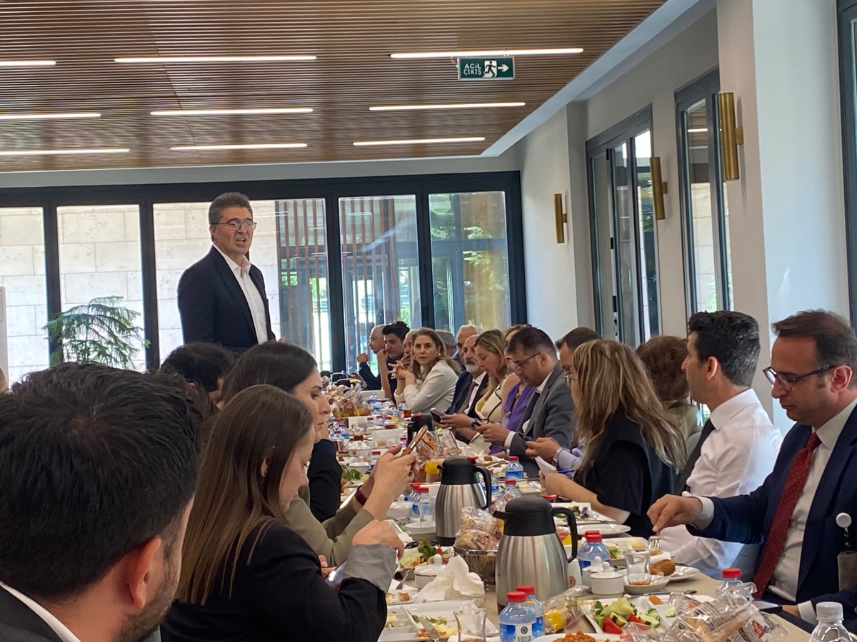 Yeni Parti 60 İl ve İlçede Örgütleniyor