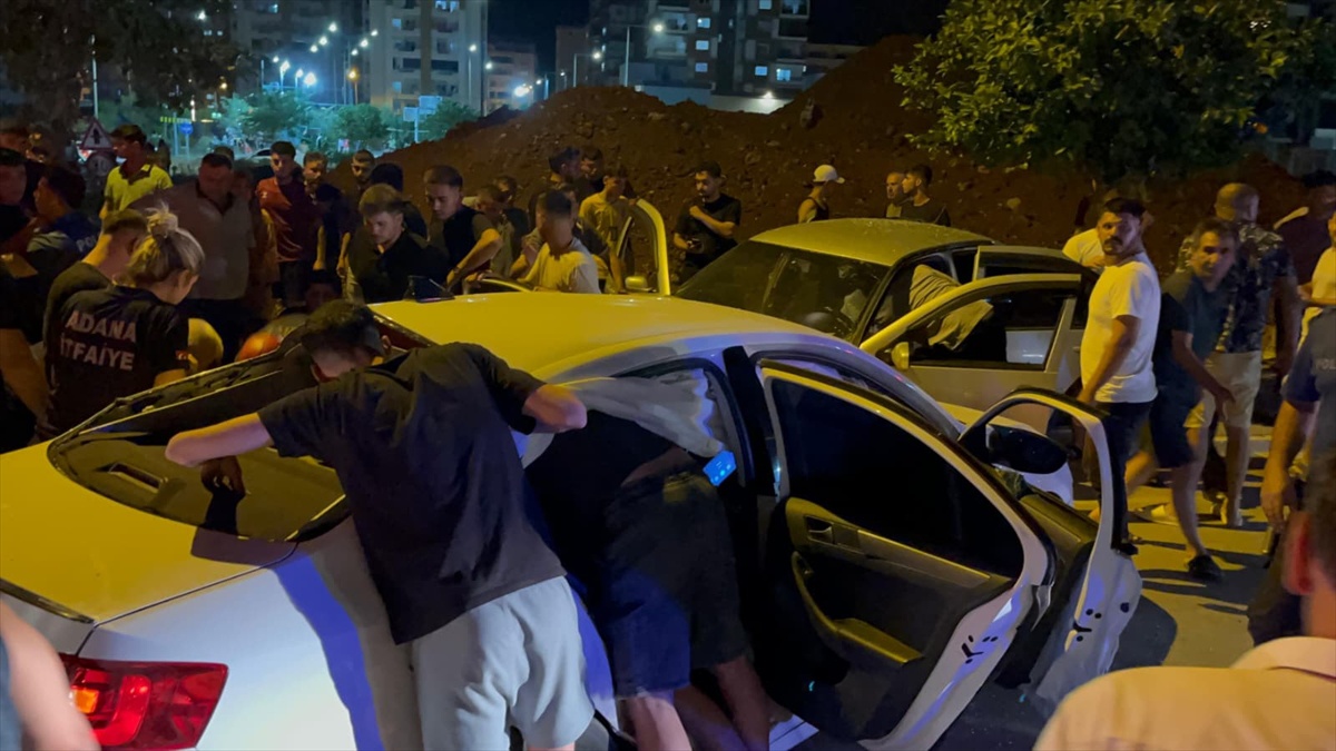 Kozan\'da Trafik Kazası: 7 Yaralı